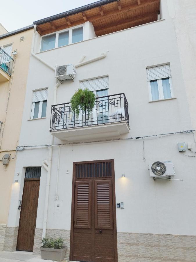 Alcamo Rooms Con Garage Privato Eksteriør billede